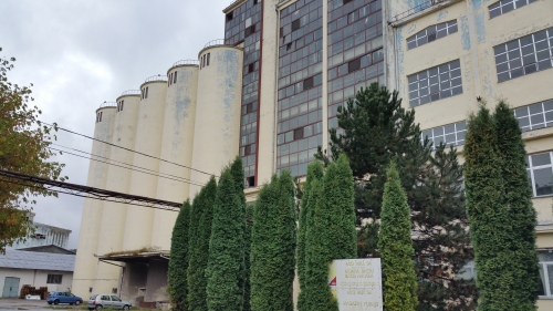 MOARĂ - LOC. BACIU, JUD. CLUJ ȘI TEREN ÎN SUPRAFAȚĂ DE 6.908 MP